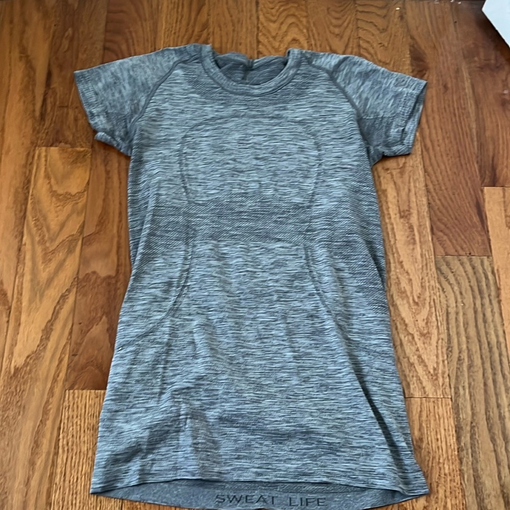 Swiftly Tech Short Sleeve